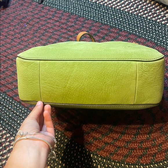 Vintage Coach Green Suede Zip Close Shoulder Purse - Picture 4 of 10
